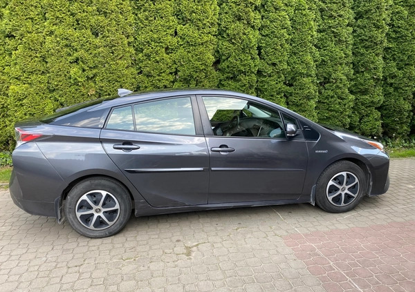 Toyota Prius cena 75900 przebieg: 79600, rok produkcji 2017 z Zakroczym małe 37